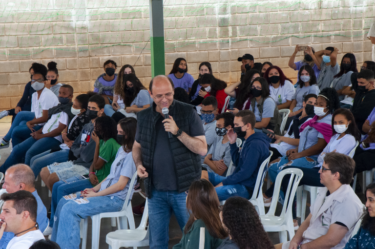 Leia mais sobre o artigo Rossieli Soares, Ministro da Educação no governo Temer, visita o Colégio Liceu de Barretos